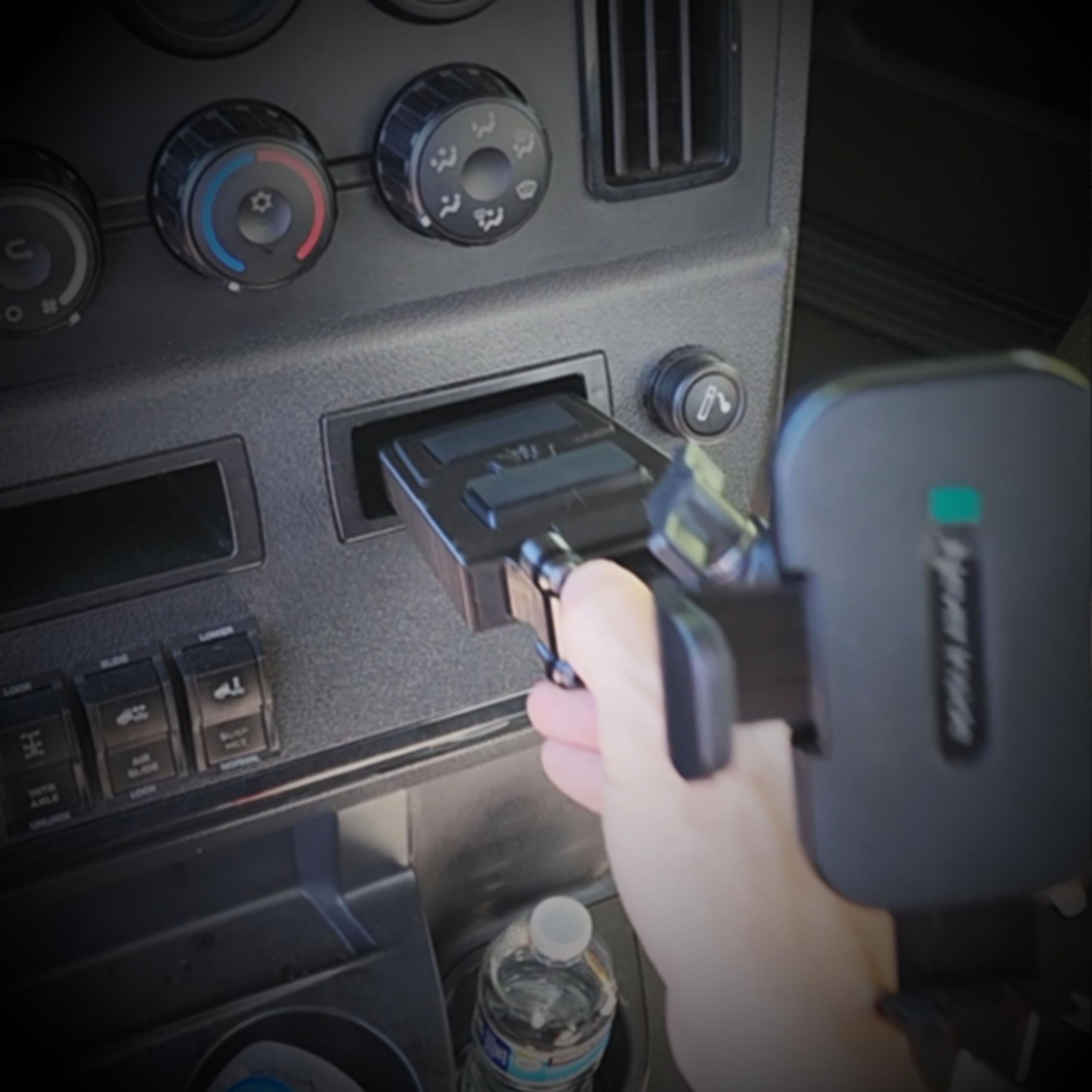 Smash Mount FL, Freightliner Cascadia Phone Holder Kit 2018-2026, 1 inch RAM Compatible Accessories Holder for Semi Truck (Phone Mount Kit